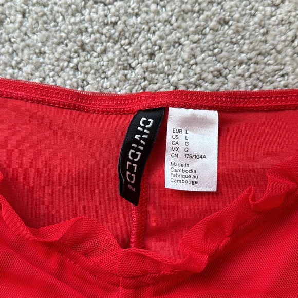 3 for $25 ❤️ // H&M Ruched Red Dress - Picture 2 of 3